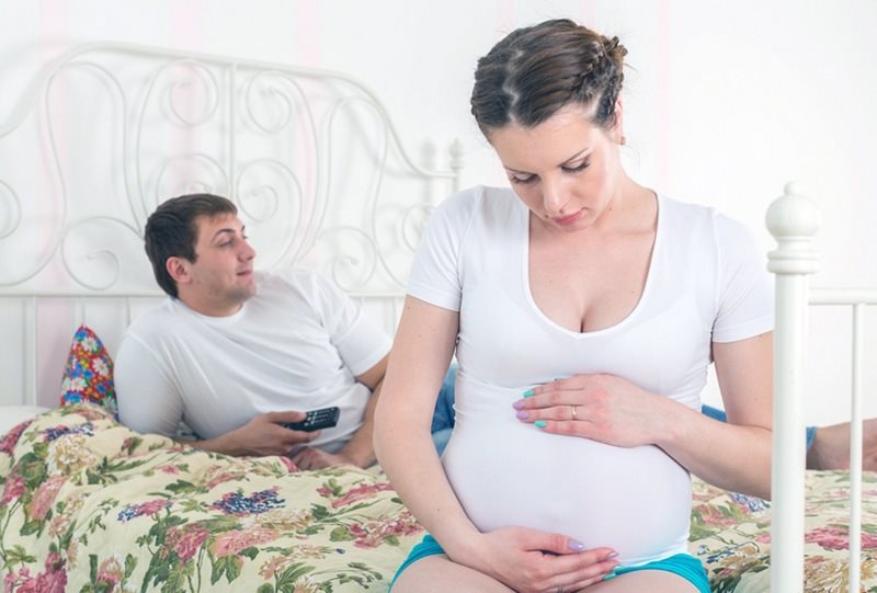 Розлучення під час вагітності причини рішення з ініціативи чоловіка жінки поради психолога