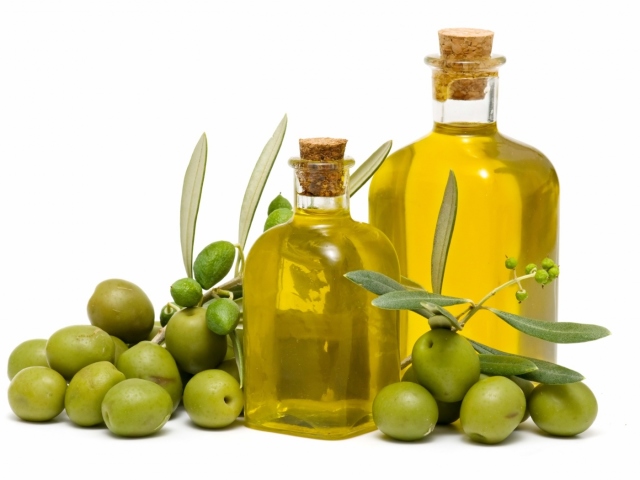 Оливкова олія для обличчя. Рецепти масок і скрабів