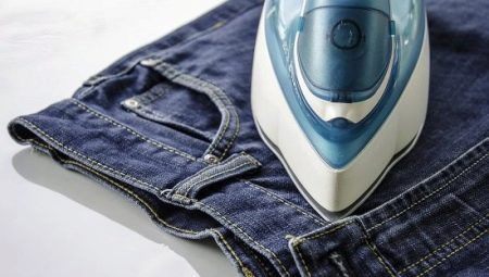 Як правильно гладити джинси?