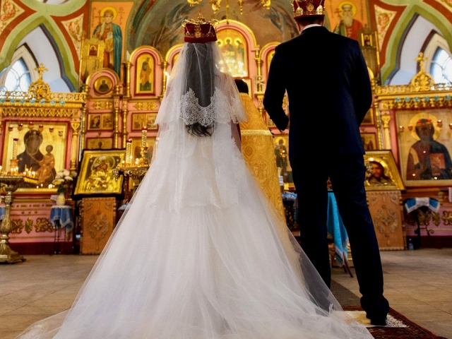 Чи можна вінчатися в церкві в пост? Що можна їсти в піст перед вінчанням? За скільки до вінчання потрібно тримати піст?