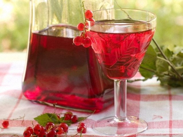 Вино з червоної смородини в домашніх умовах: простий рецепт кріпленого, сухого, столового вина
