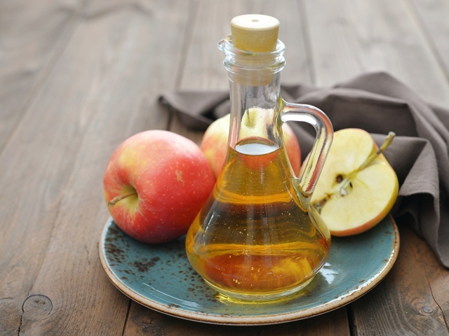 Яблучний оцет: з дріжджами, на оцтової матці, з яблучного соку &#8212; прості рецепти домашнього приготування
