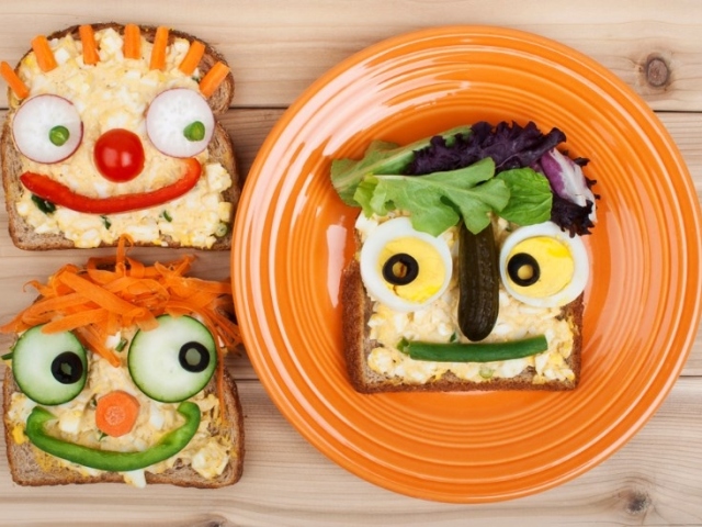 Бутерброди святкові для дітей: бутерброди «Божа корівка», «Кораблики», «Мухомори», солодкі дитячі бутерброди
