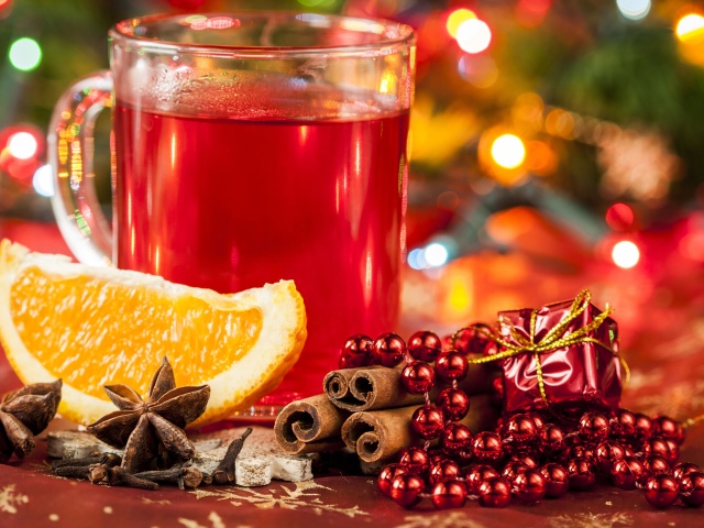 Алкогольний глінтвейн до Нового року та Різдва з фруктового соку з коньяком, ромом, горілкою: найкращі рецепти напою. Як приготувати смачний гарячий алкогольний глінтвейн до зимових свят?