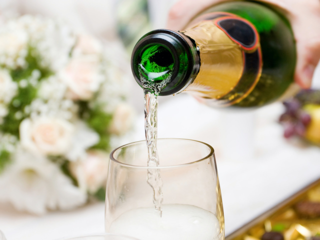 Чим відрізняється ігристе вино від шампанського: порівняння властивостей, відмінність, різниця. Що краще: шампанське або ігристе вино? Як вибрати гарне шампанське?