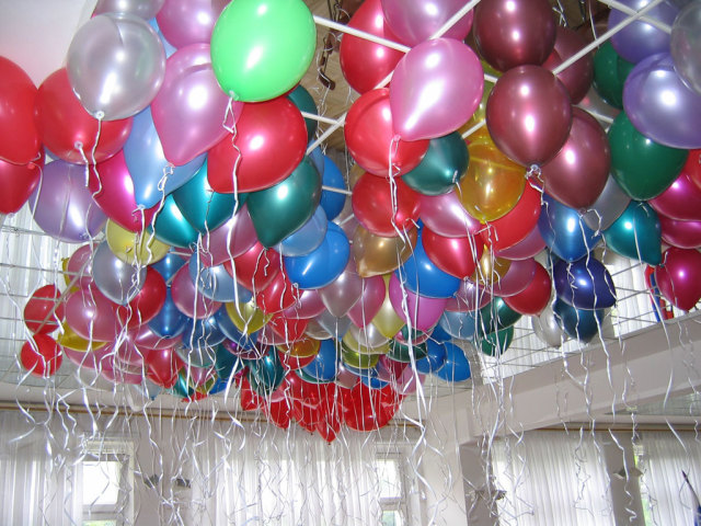 Як надути повітряні кульки гелієм і без гелію в домашніх умовах: способи. Як легко і швидко надути повітряну кульку ротом, насосом, з допомогою балона з гелієм, пляшки, соди і оцту: правила, інструкція. Як надути фольгований кулька будинку?