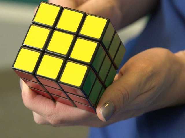 Як зібрати кубик рубіка покроково: інструкція для початківців і дітей. Як зібрати кубик рубік 3х3: самий легкий, простий і швидкий спосіб, схема
