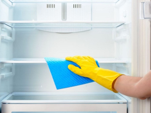 Як правильно і чим помити холодильник всередині: поради по експлуатації. Як часто мити холодильник?