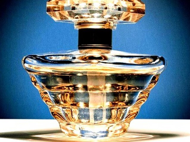Відомі, популярні жіночі французькі парфуми, парфумерія: назви, бренди