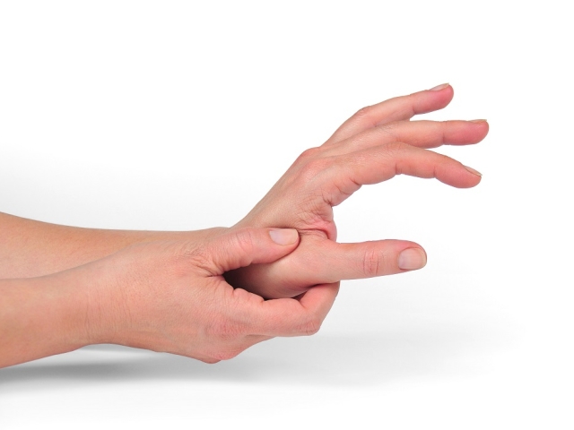 Болить суглоб великого пальця на руці: причини, лікування. Що робити, якщо болить суглоб великого пальця на руці?