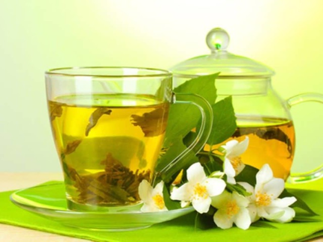 Зелений чай: користь і шкода, лікувальні властивості, протипоказання. Чи можна пити зелений чай з жасмином при грудному вигодовуванні і вагітності? Як правильно заварювати зелений чай з жасмином: рецепти, поради. Найкращі сорти зеленого чаю з жасмин
