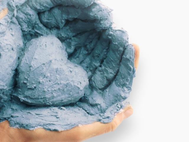 Блакитна глина — властивості і застосування для суглобів: як правильно використовувати? Народні рецепти з блакитною глиною для суглобів. Протипоказання до лікування суглобів блакитною глиною