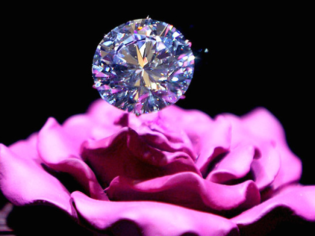 Діамант: значення, магічні і лікувальні властивості, прикмети, кому підходить? Властивість діамантів в золоті, чорного діаманта для жінок і чоловіків за знаками зодіаку. Кому не можна носити діаманти?
