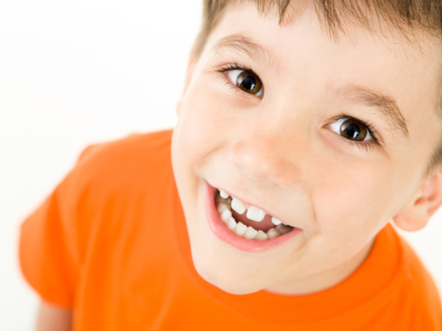 Неправильний прикус у дитини. Як вирівняти зуби? Вирівнювання зубів брекетами, каппой. Виправлення прикусу без брекетів