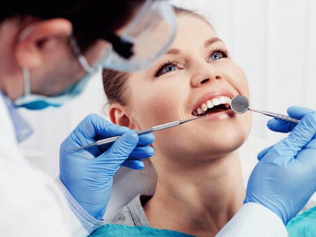 Скільки років навчатися на стоматолога і чи варто це робити?