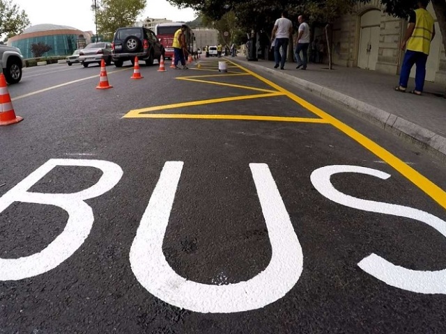 Жовта розмітка зигзаг біля автобусної зупинки: чи можна там зупинитися &#8212; важливі моменти