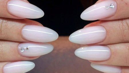 Як оформити нігті мигдальної форми?